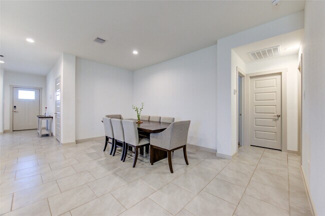 Building Photo - 4006 Elk Crk Ct