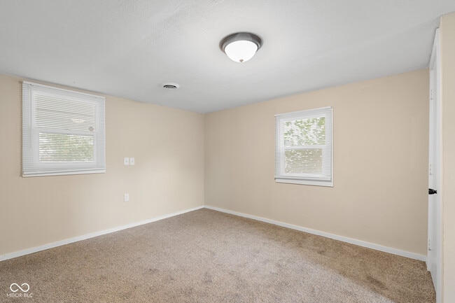 Building Photo - 2151 Park Ave