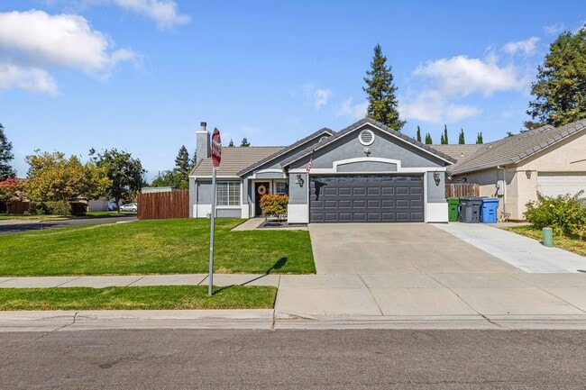 Building Photo - 3 bedroom home for RENT in Turlock - 4403 ...