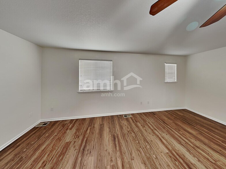 Building Photo - 5479 S Shawnee Way