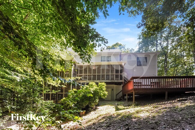 Building Photo - 6713 Thornwood Ct