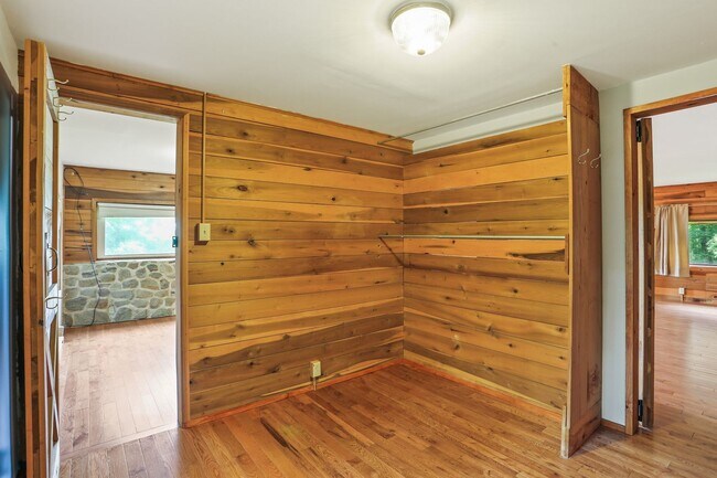 Building Photo - 9625 Hoffman Seachrist Road, Walkersville,...