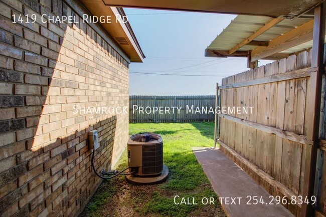 Building Photo - Chapel Road Duplex
