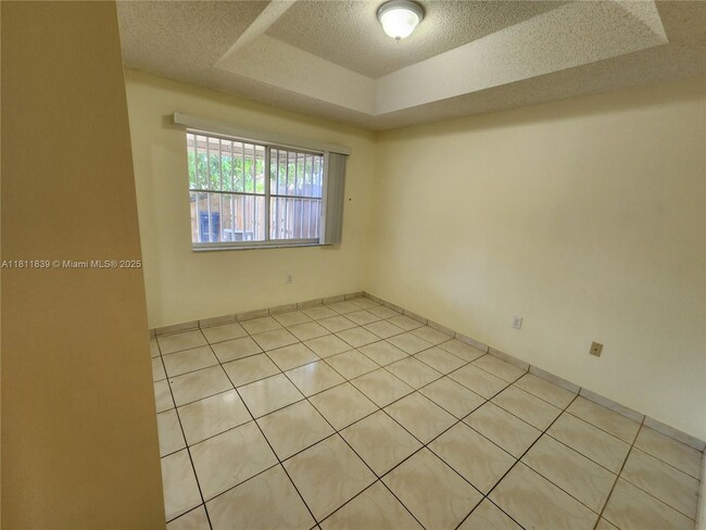 Building Photo - 200 NW 114th Ave