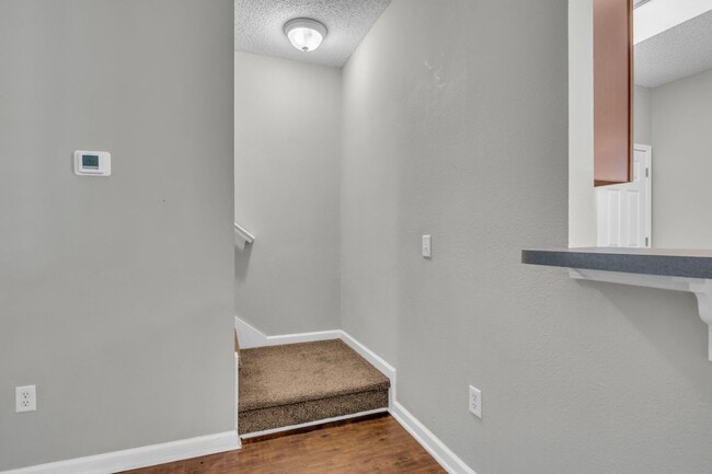 Building Photo - 765 Canyon Oak Loop