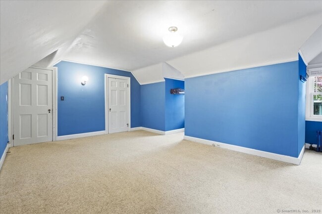 Building Photo - 8 Arlington Heights