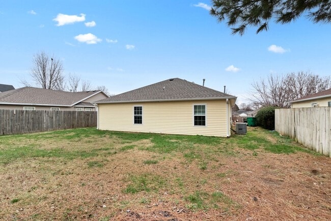 Building Photo - Completely Renovated Springdale Home - Clo...