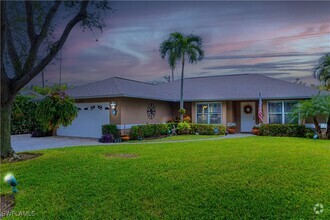 Building Photo - 1073 N Alhambra Cir