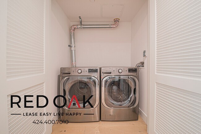 Building Photo - 1415 Reeves St