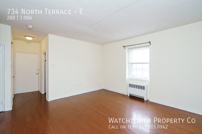 Building Photo - 734 North Terrace