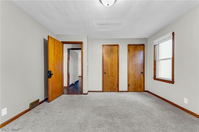 Building Photo - 4706 Dawnshire Ave