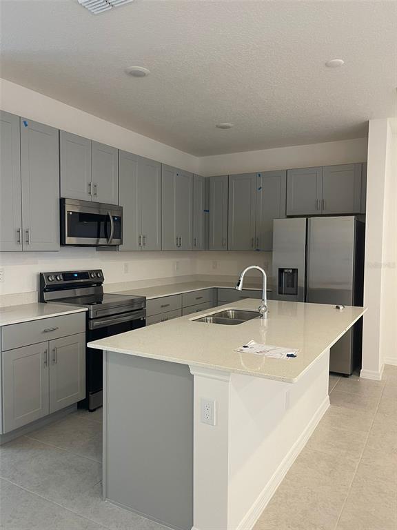 Building Photo - 1260 Stockwell Ave