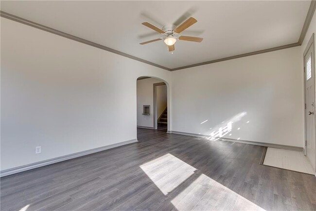 Building Photo - 2405 NW 32nd St