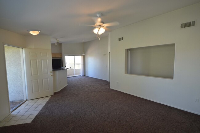 Building Photo - 2nd Floor Condo in a Gated Northeast Commu...