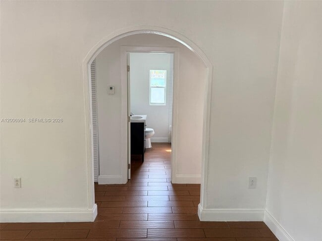 Building Photo - 294 NE 57th St