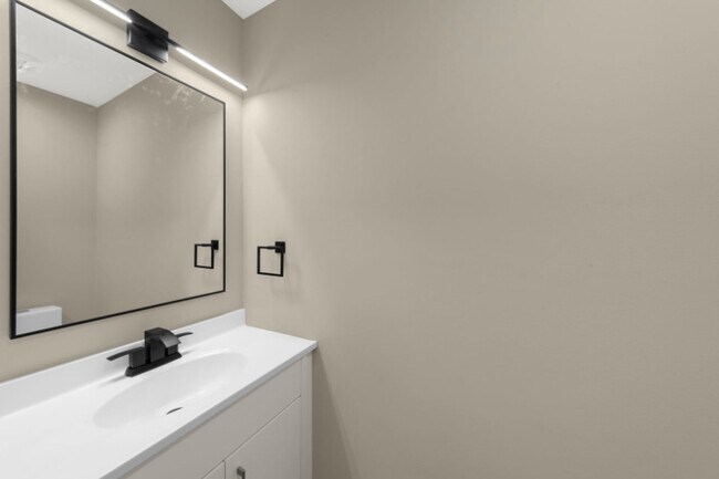 Building Photo - 990 Whitehall Way