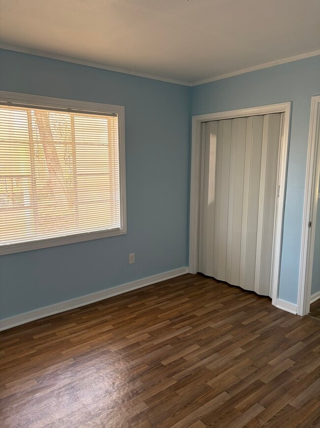 Building Photo - 3155 Shirley Dr