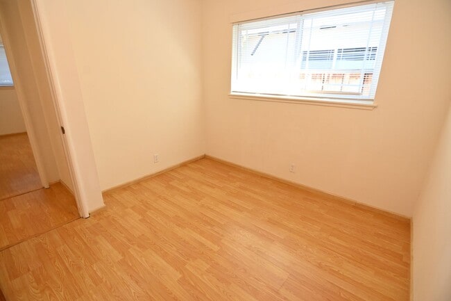 Building Photo - Central Santa Clara Location, 3/2 with AC