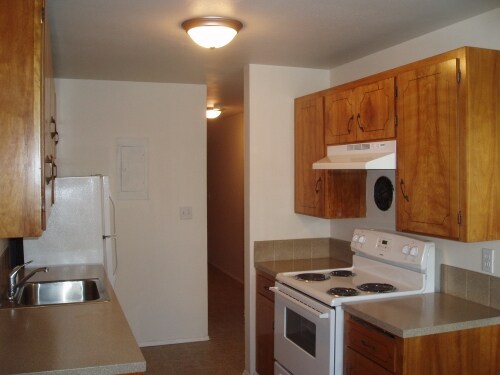  - Harbor Town Apartments