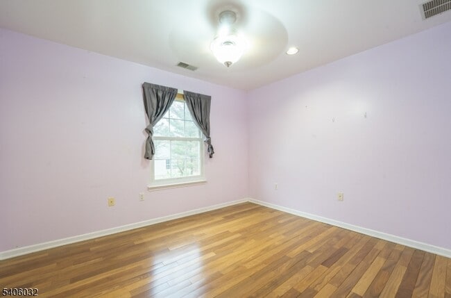 Building Photo - 23 Hansom Rd