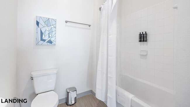 Building Photo - 101 S Center St