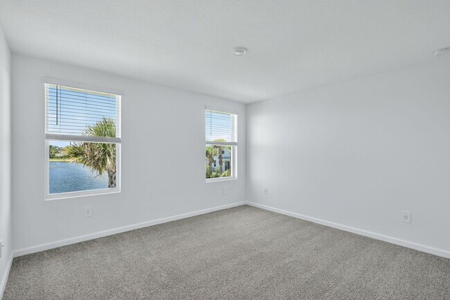 Building Photo - 483 Salisbury Cir