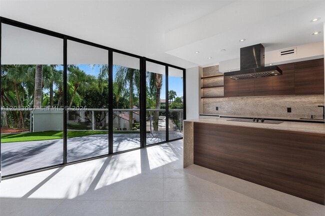 Building Photo - 3610 Yacht Club Dr