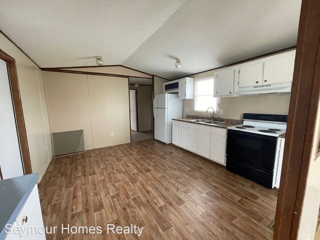 Building Photo - 3 br, 2 bath House - 104 Clawson Drive
