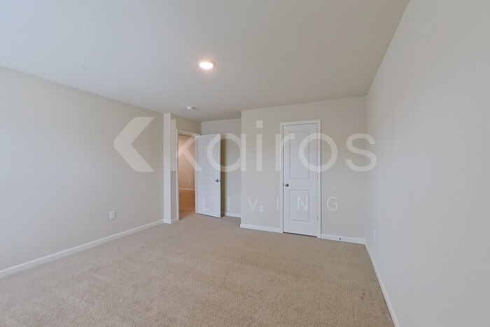 Building Photo - 1067 Pilgrim Ln
