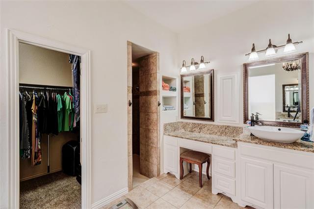 Building Photo - 9823 Carriage Hill Ln