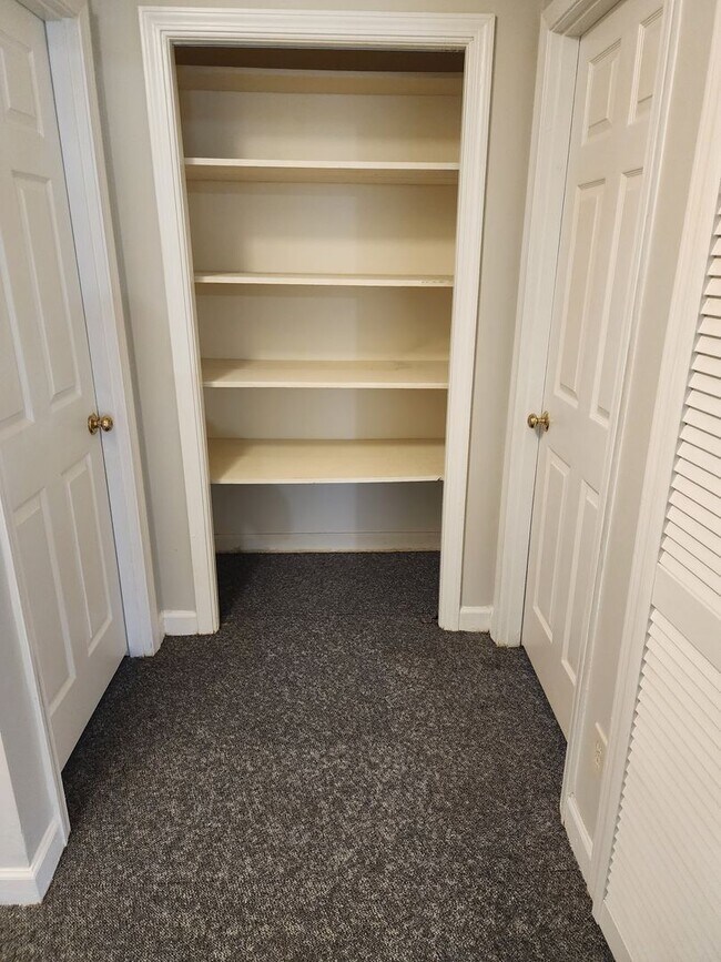 Building Photo - 1556 Malden Drive