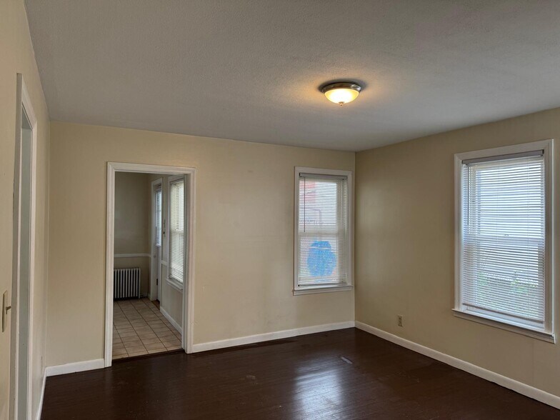 Building Photo - 14 Court St