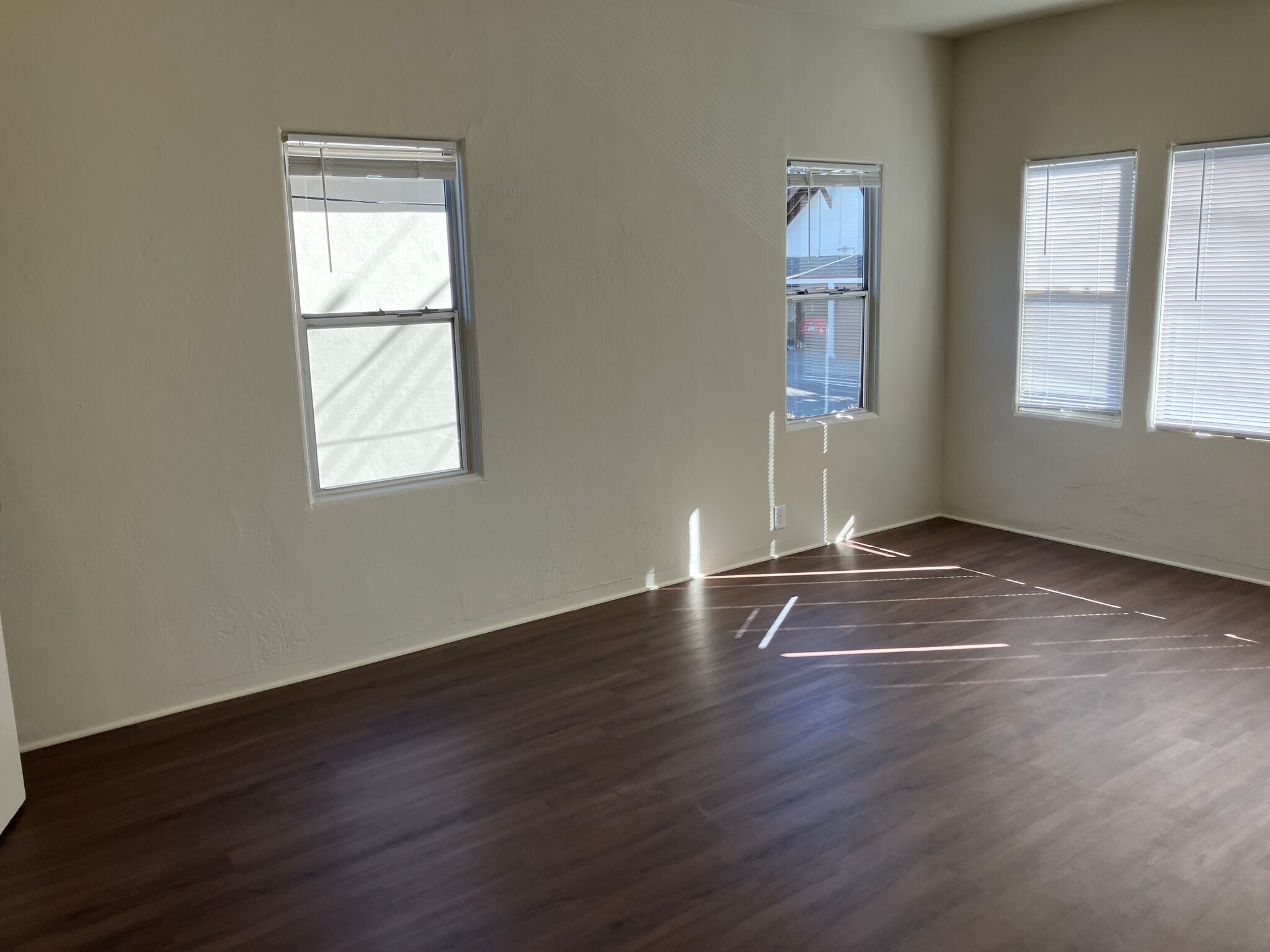 Building Photo - 2625 Ivy Dr