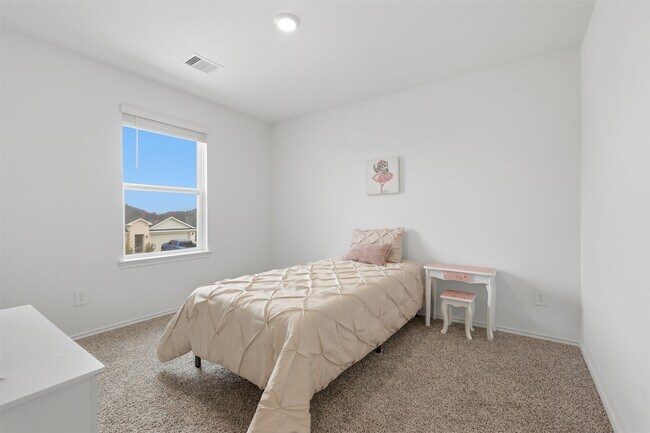 Building Photo - 17719 Winfall Dr