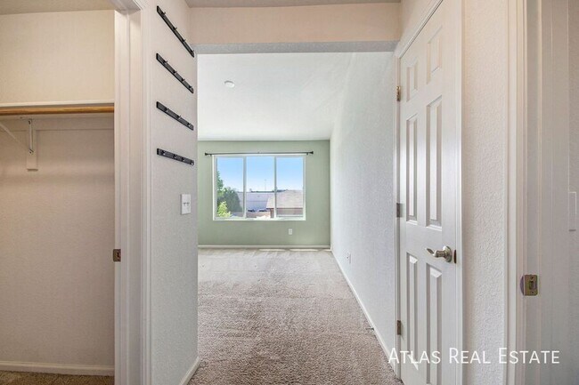 Building Photo - 15165 E 16th Pl