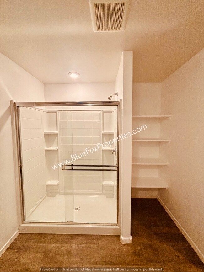 Building Photo - 12867 N Peony Dr