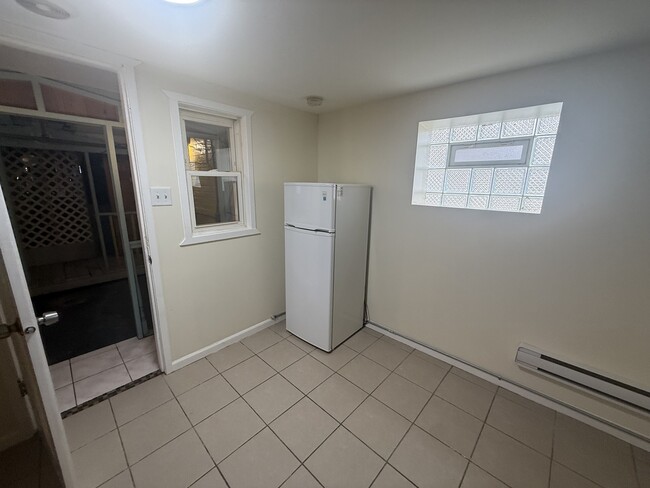 Building Photo - 5218 W Crystal St