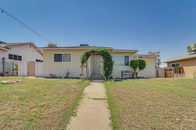 Primary Photo - Newly Remodeled East Side Home!