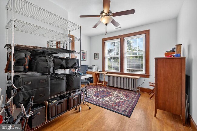 Building Photo - 420 W Cork St