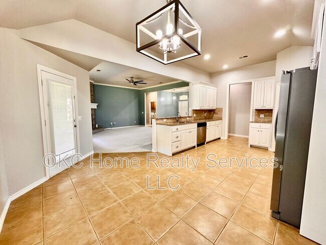 Building Photo - 14001 Korbyn Dr