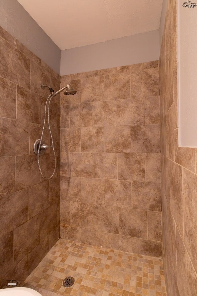 Building Photo - 4653 Balboa Dr