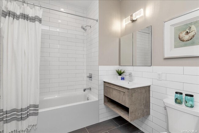 Building Photo - 29-28 Newtown Ave