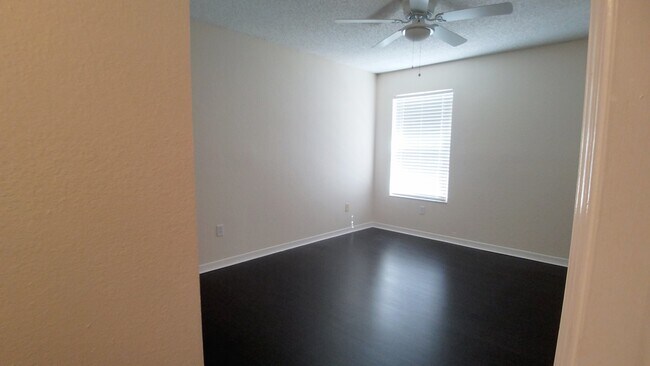 Building Photo - Beautiful Remodeled 2/1 Condo x Rent @ Villa Medici close to Theme Parks!