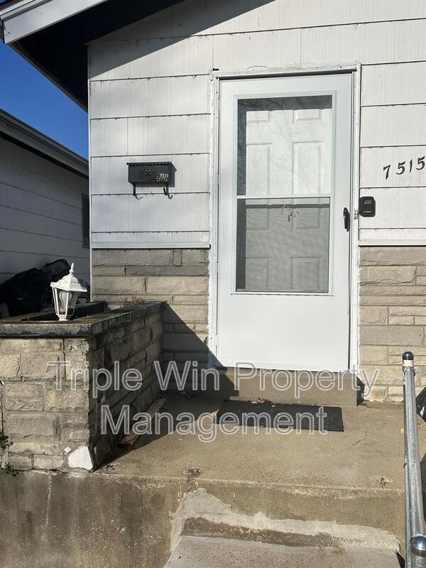 Building Photo - 7515 Alaska Ave