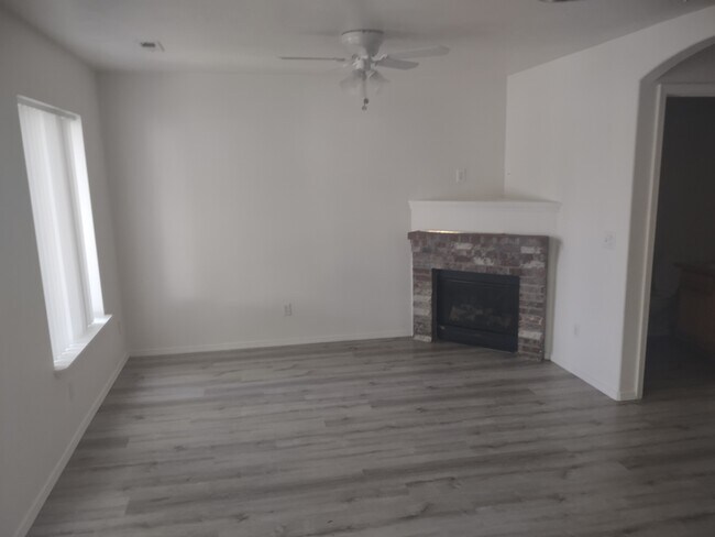 Building Photo - 4838 N Orchid Ln