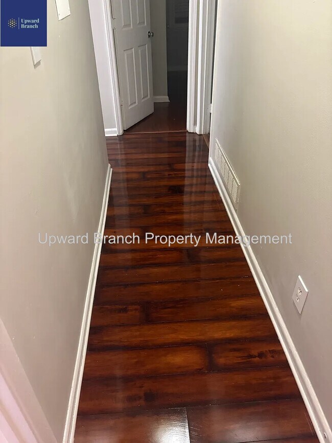 Building Photo - 3889 Branch Dr SW