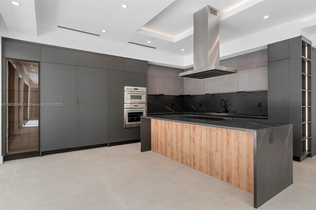Building Photo - 7530 SW 134th St