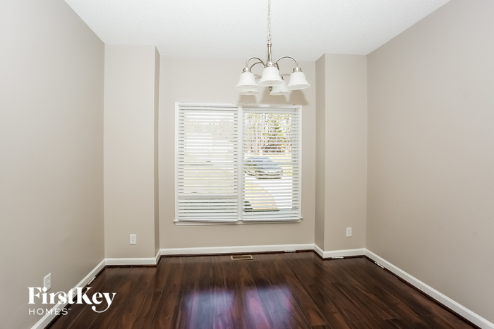 Building Photo - 11306 Quarterhorse Ct