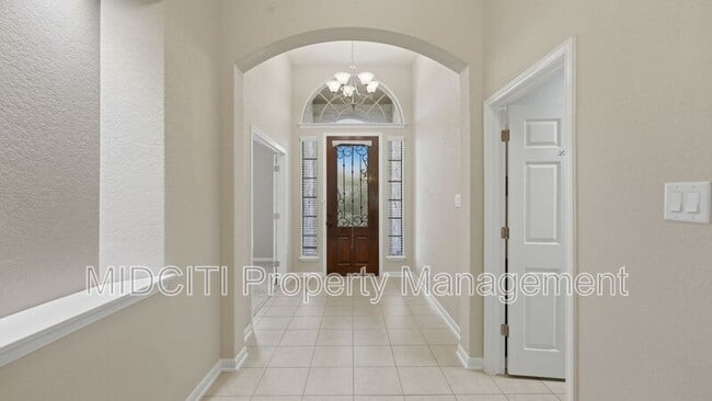 Building Photo - 842 Santa Cruz Ln