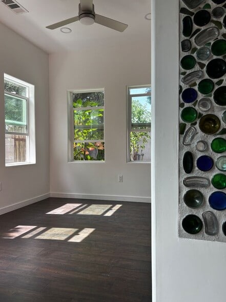 Building Photo - 1802 N Raymond Ave